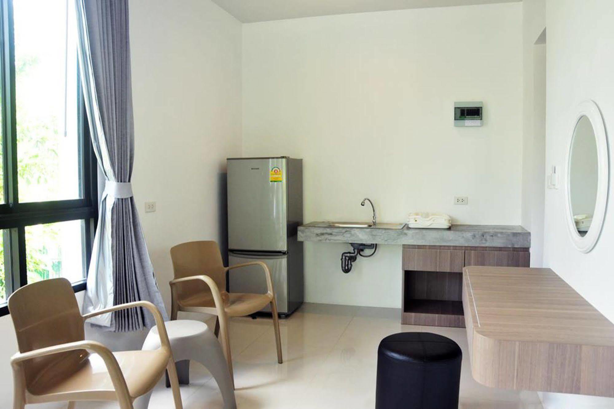 Dusit Naka Place Phuket Buitenkant foto