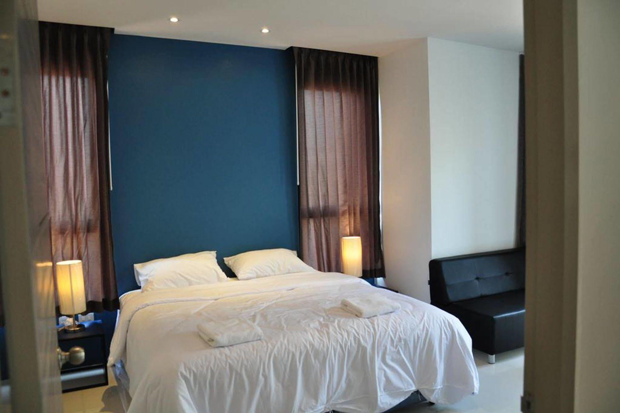 Dusit Naka Place Phuket Buitenkant foto