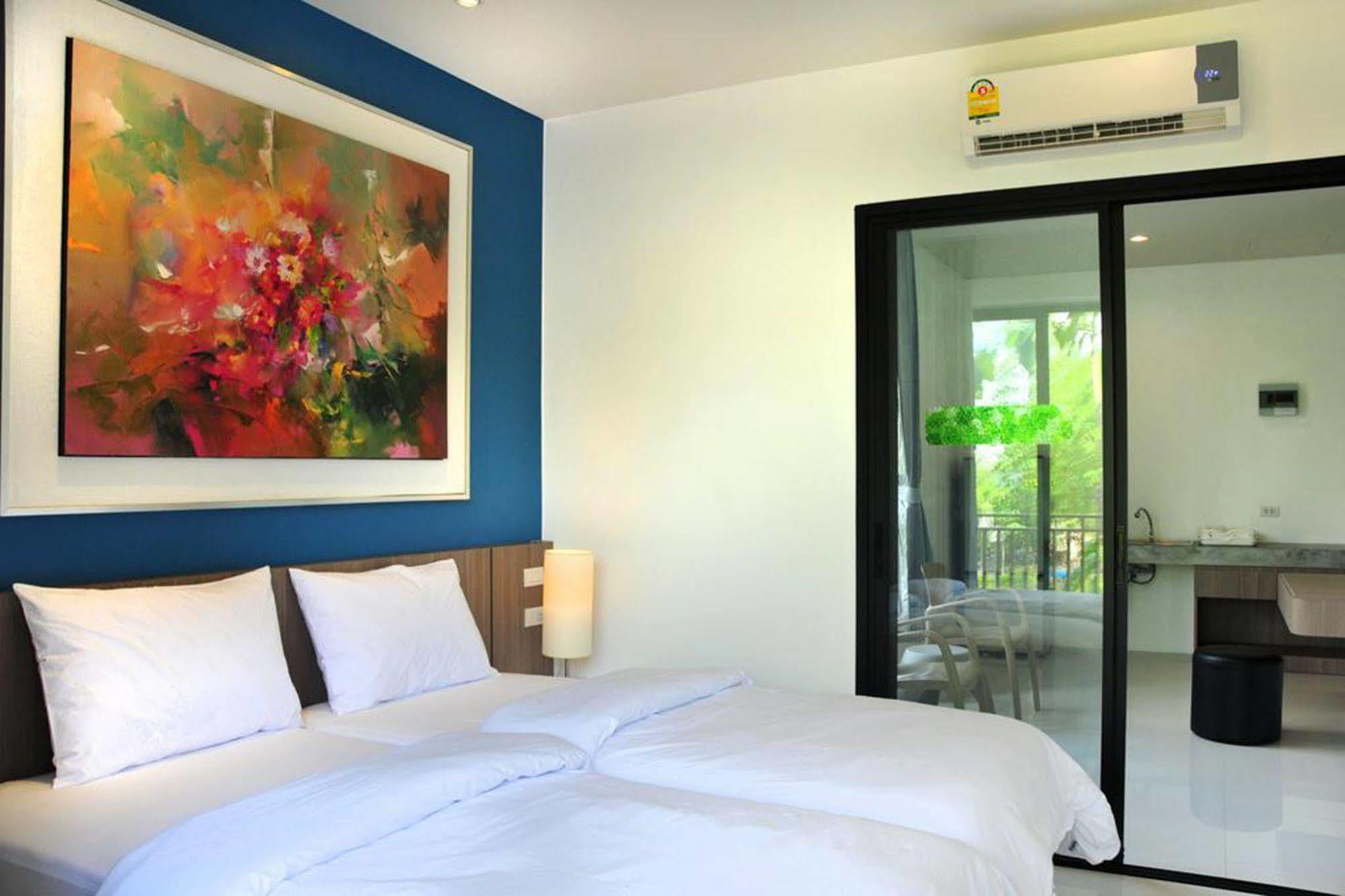 Dusit Naka Place Phuket Buitenkant foto