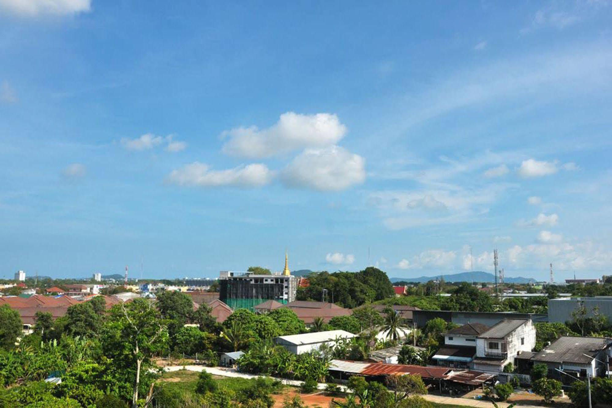 Dusit Naka Place Phuket Buitenkant foto